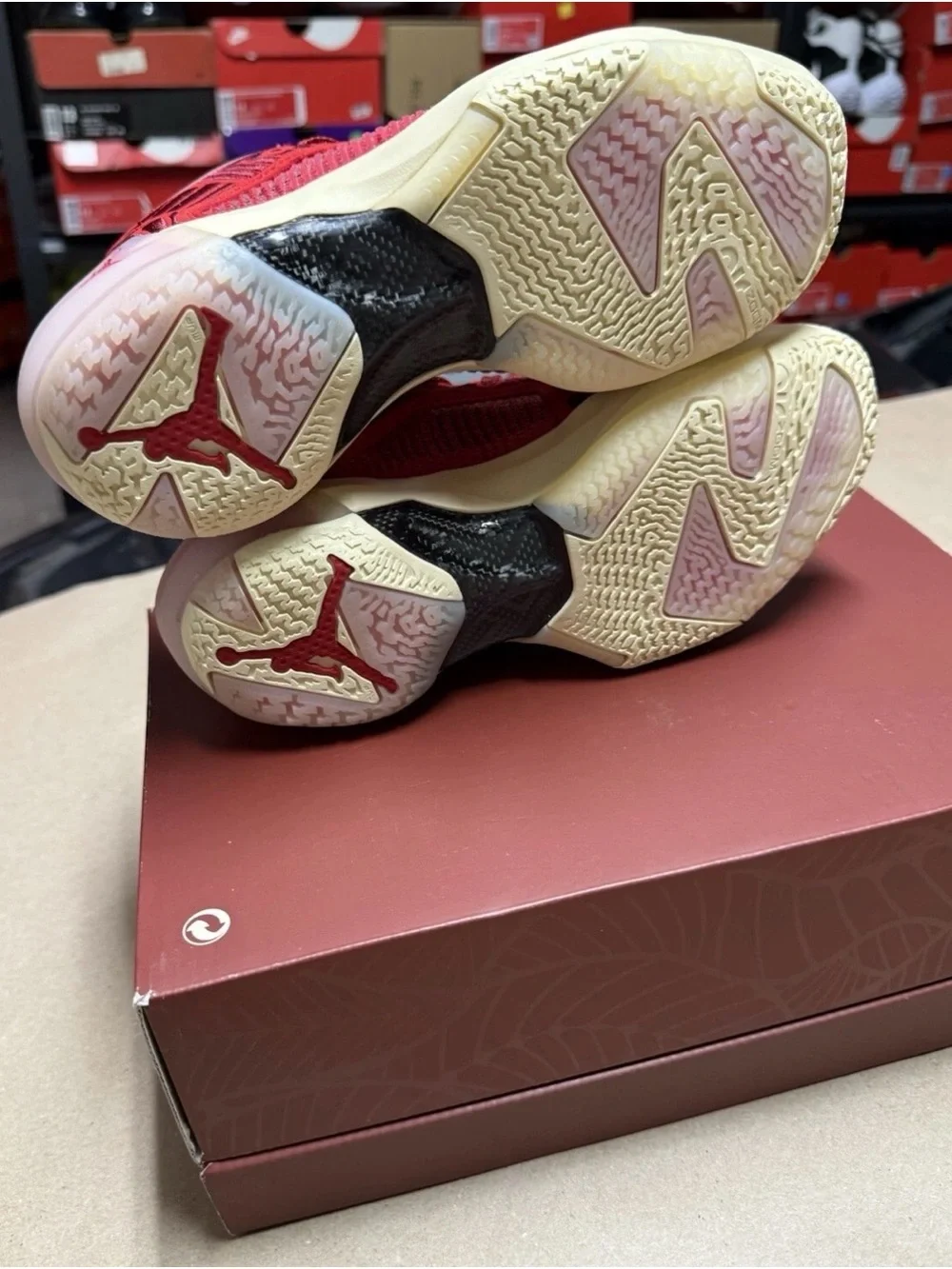 Nike Air Jordan 37 Low Lift Up Women’s size 5.5 Basketball Shoes NEW!